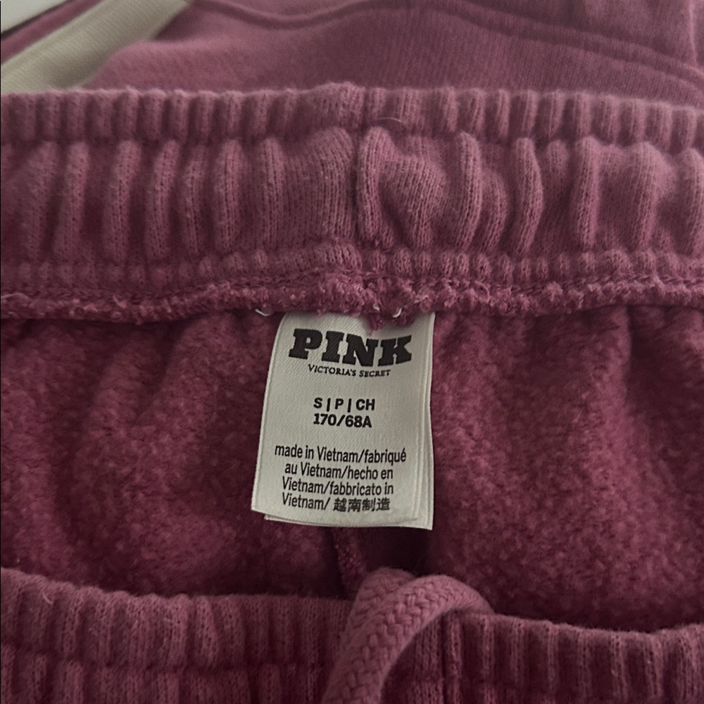 Women’s Victoria Secret PINK sweat suit. Small P, only worn a few times - Picture 2 of 3